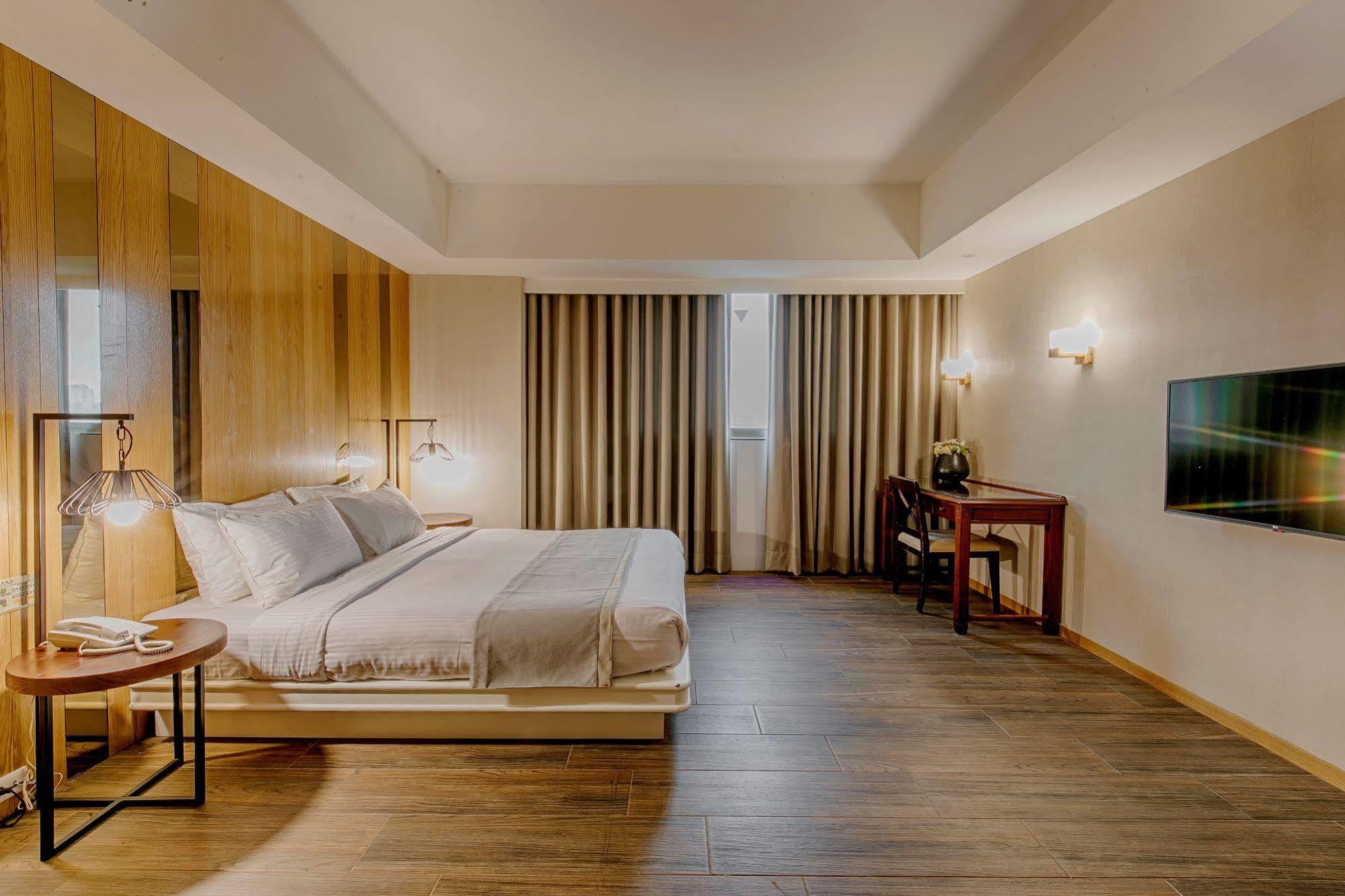 Highness Hotel Guishan Exterior foto