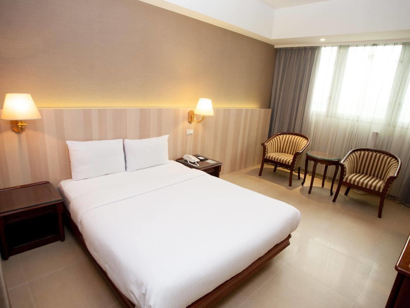 Highness Hotel Guishan Exterior foto