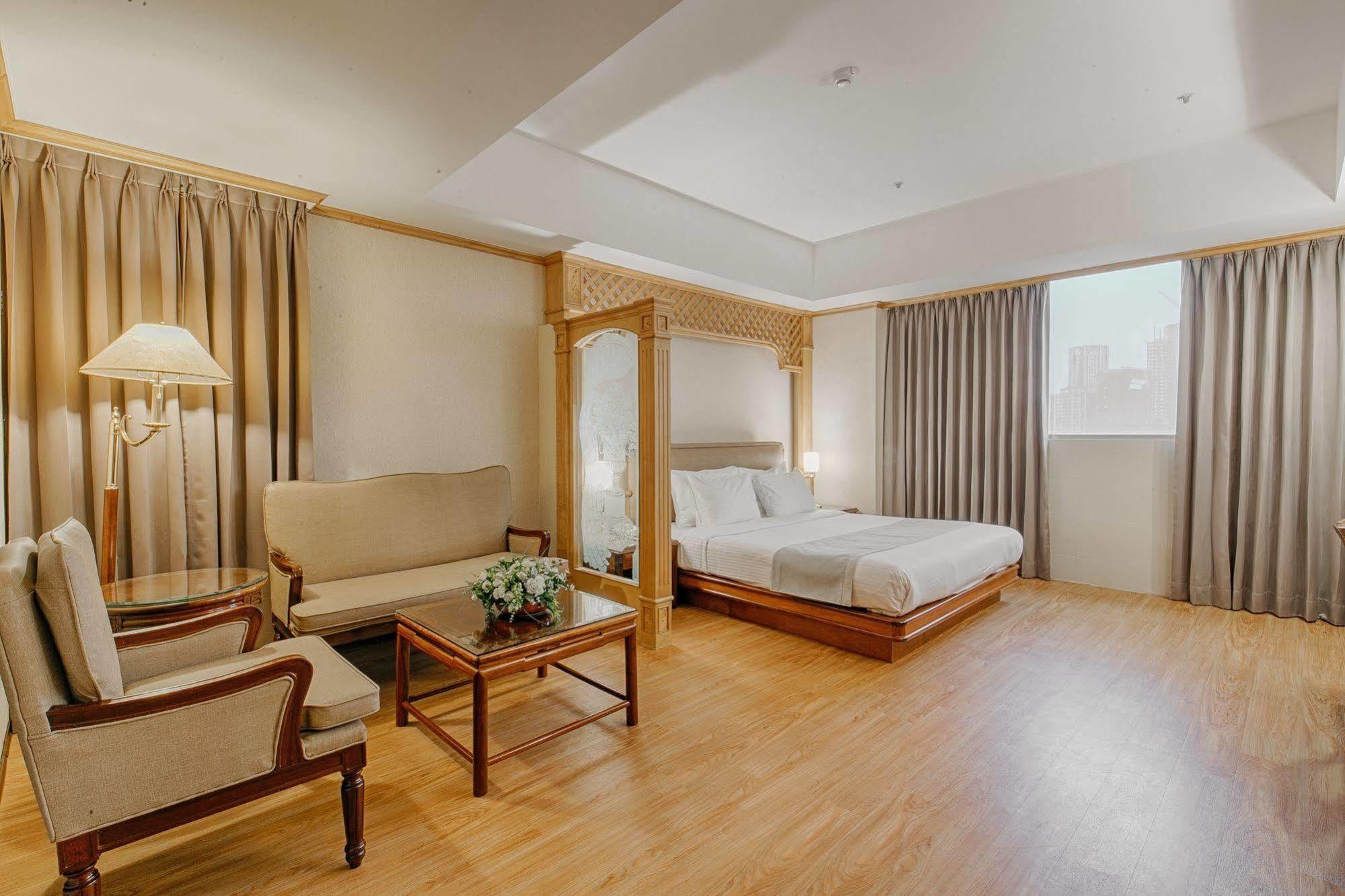 Highness Hotel Guishan Exterior foto